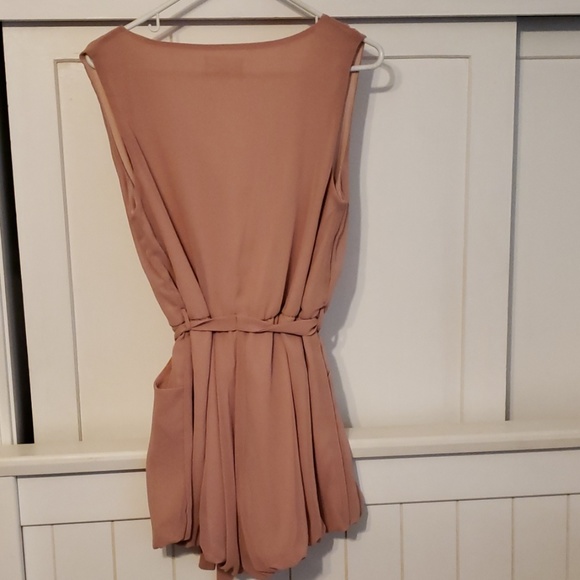 Never worn pink romper - Picture 4 of 4